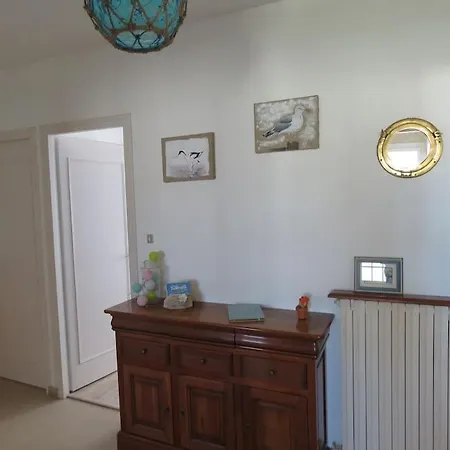 아파트 La Chaume Appartement Refait Neuf 600M Des Plages